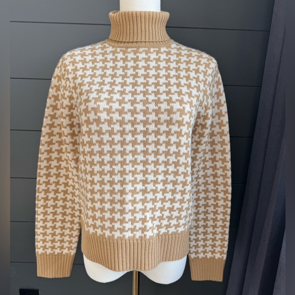Laura Ashley 100% Wool Houndstooth Beige and White Turtleneck Sweater